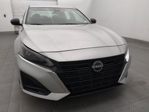 Used 2024 Nissan Altima 2.5 SV FWD image 14