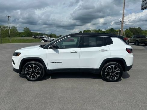 Used 2023 Jeep Compass Limited AWD/4WD image 2