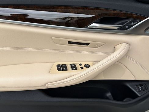 Used 2020 BMW 530i w/ Premium Package RWD image 13