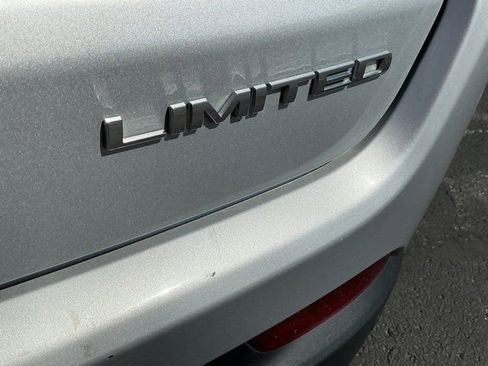 Used 2025 Jeep Compass Limited image 7