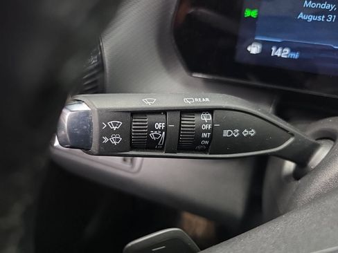 Certified 2026 Chevrolet Equinox LT FWD image 30