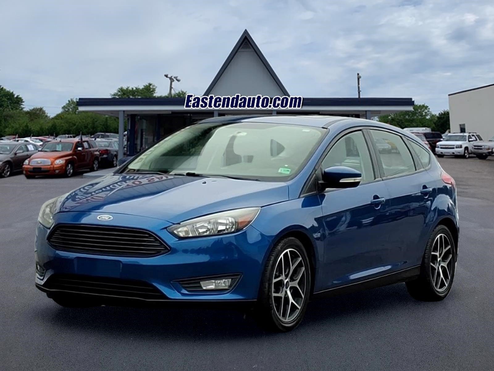 Used 2018 Ford Focus SEL FWD image 1