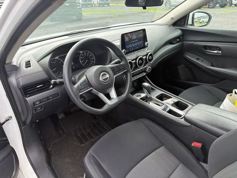 Used 2024 Nissan Sentra SV FWD image 13