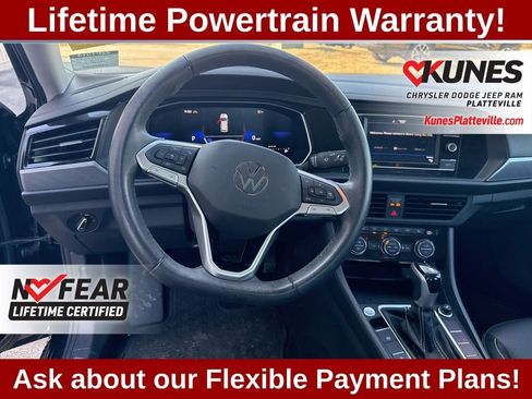 Used 2023 Volkswagen Jetta SE w/ Panoramic Sunroof Package FWD image 15