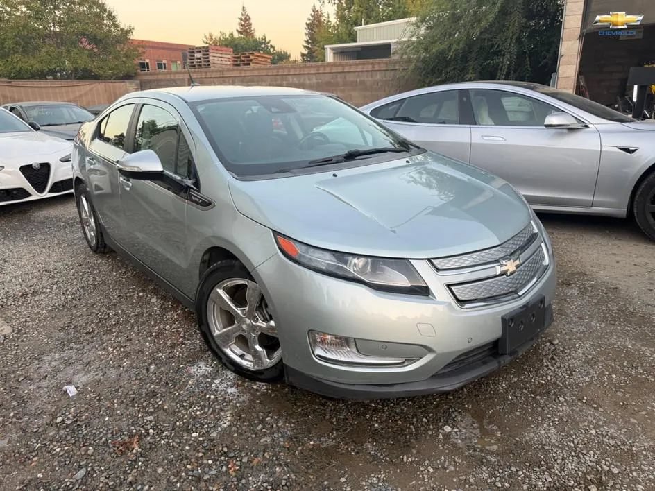 Used 2013 Chevrolet Volt Premium w/ Premium Trim Package FWD image 1