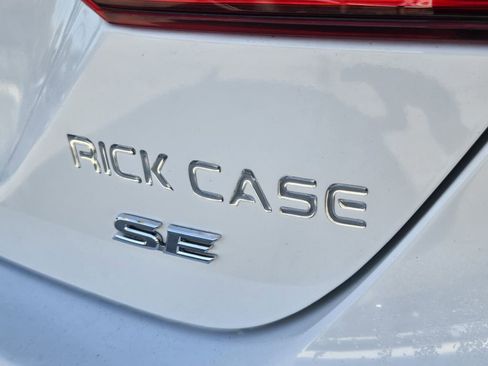 Used 2024 Toyota Camry SE image 14