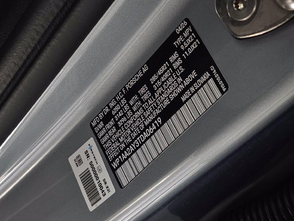 Used 2026 Porsche Cayenne AWD/4WD image 39