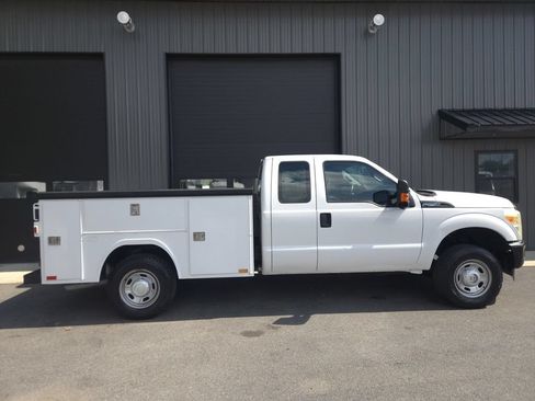 Used 2015 Ford F250 XL w/ Power Equipment Group AWD/4WD image 5