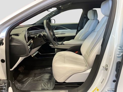 Used 2025 Cadillac Lyriq Sport w/ LPO, Floor Liner Package AWD/4WD image 21