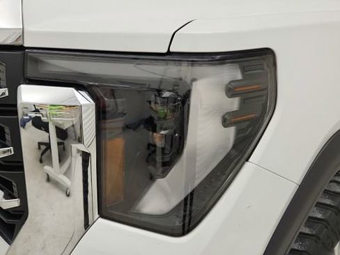 Used 2024 GMC Sierra 2500 SLE w/ SLE Value Package; image 10