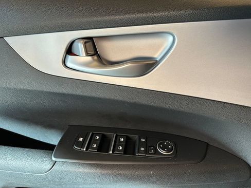 Used 2023 Kia Forte LXS FWD image 19
