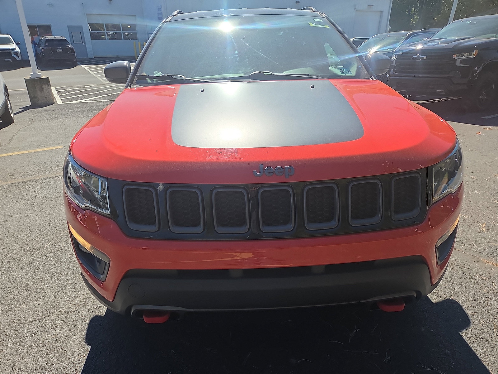 Used 2018 Jeep Compass Trailhawk w/ Leather Interior Group AWD/4WD image 8