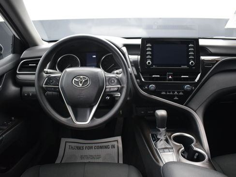 Used 2022 Toyota Camry LE image 14