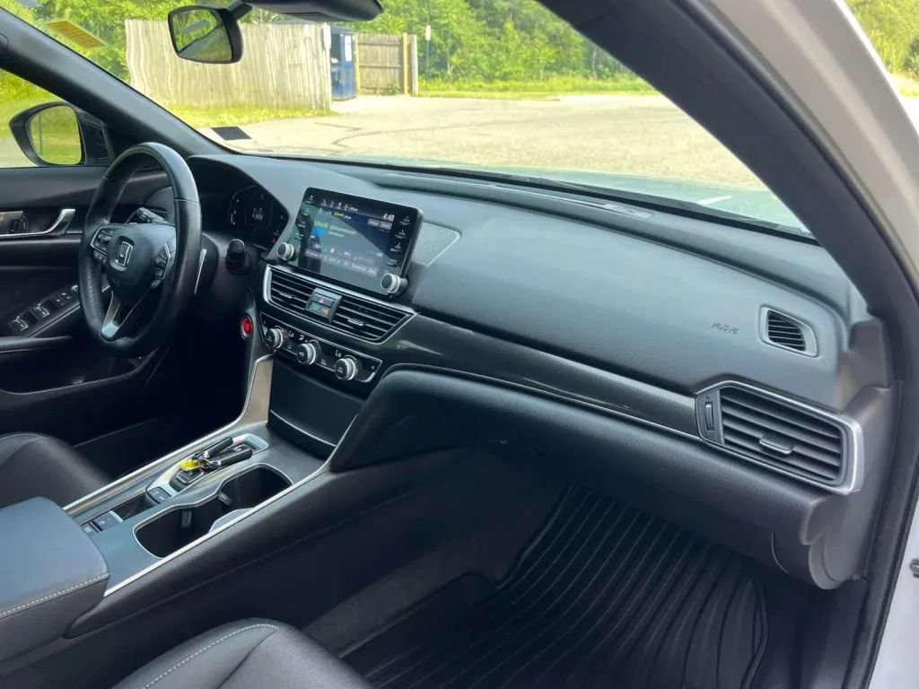 Used 2022 Honda Accord Sport image 15