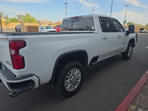 Used 2020 Chevrolet Silverado 2500 High Country w/ Z71 Off-Road Package image 3