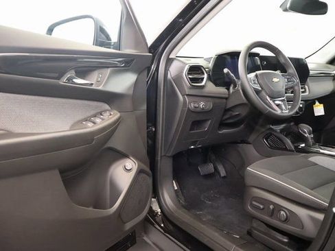 New 2026 Chevrolet TrailBlazer LT w/ Convenience Package image 8