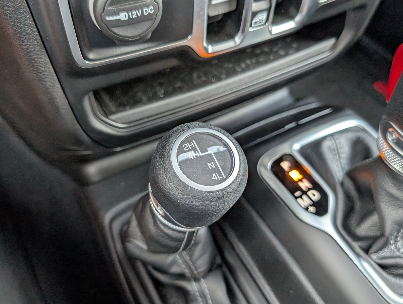 Used 2025 Jeep Gladiator Sport AWD/4WD image 19