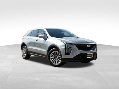 Certified 2025 Cadillac XT4 Premium Luxury image 1