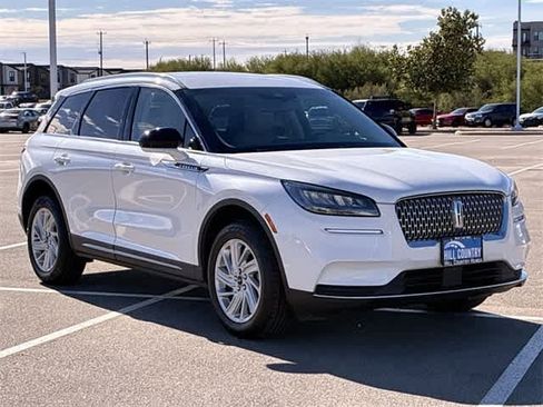 Used 2021 Lincoln Corsair AWD image 8