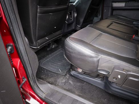 Used 2014 Ford F350 Lariat w/ Lariat Chrome Package image 31