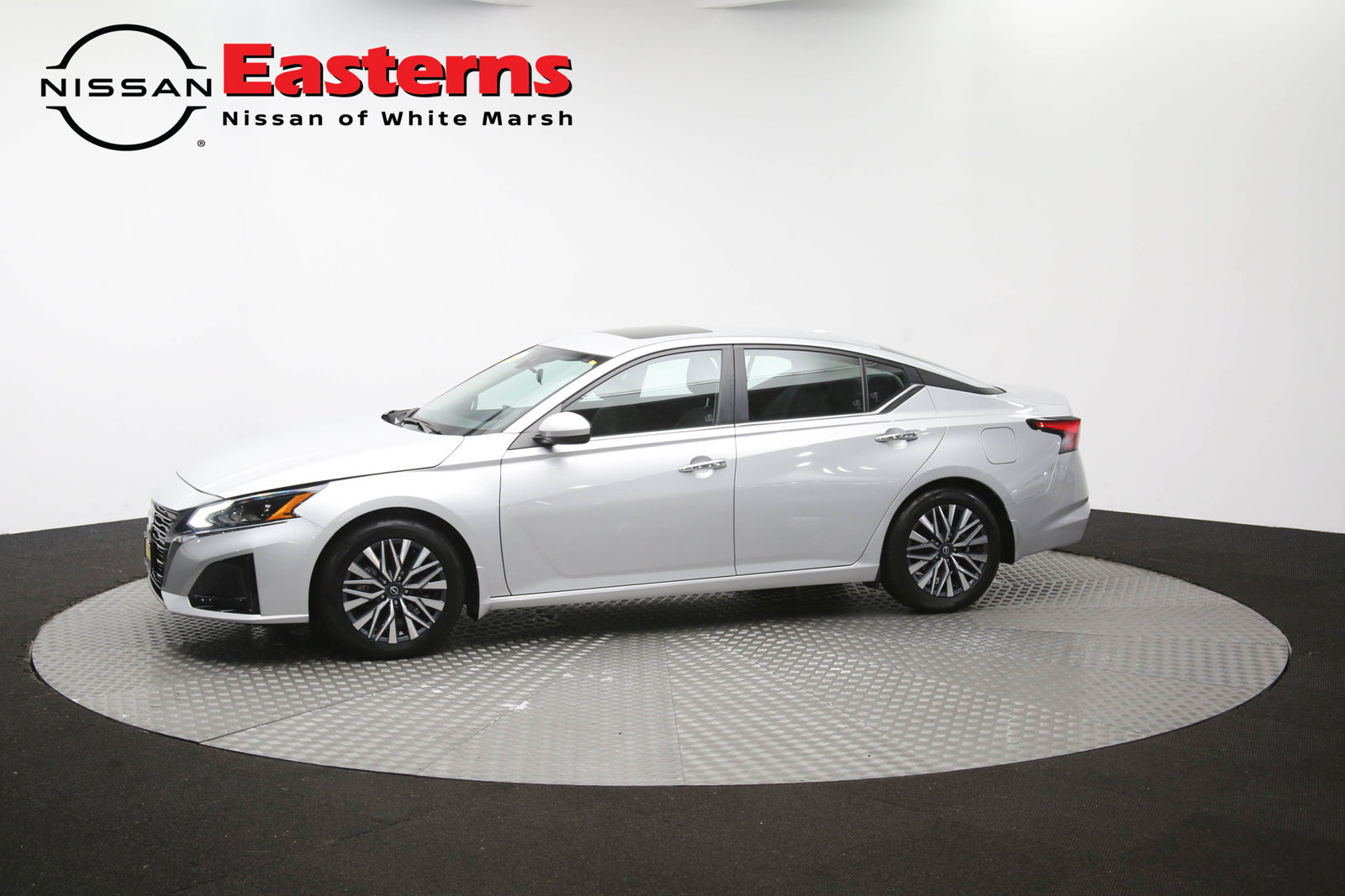 Used 2024 Nissan Altima 2.5 SV w/ SV Premium Package FWD image 58