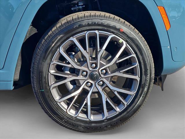 New 2027 Jeep Grand Cherokee Summit AWD/4WD image 10
