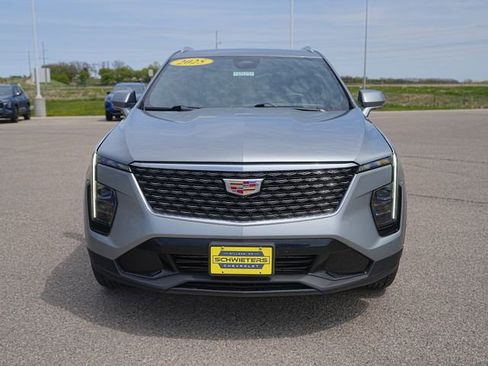 Used 2025 Cadillac XT4 Premium Luxury AWD/4WD image 2