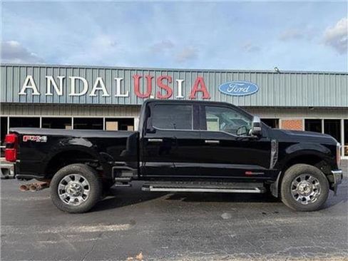 Used 2023 Ford F250 Lariat w/ Chrome Package image 46