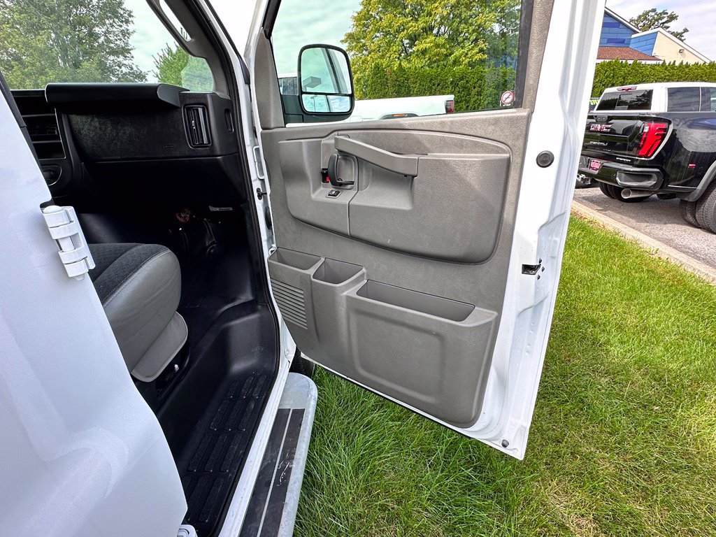 Used 2025 GMC Savana 2500 w/ Driver Convenience Package RWD image 14