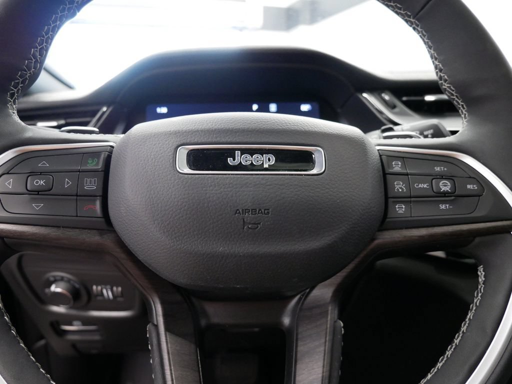 New 2026 Jeep Grand Cherokee Altitude AWD/4WD image 22