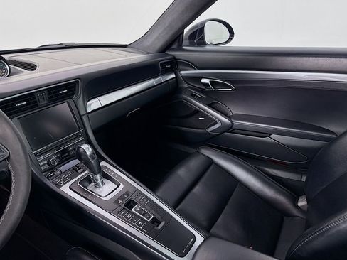 Used 2015 Porsche 911 Turbo image 27