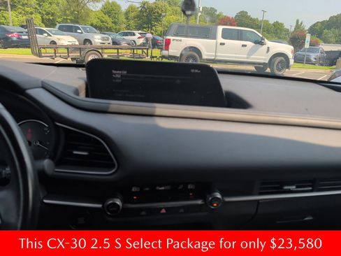 Used 2023 MAZDA CX-30 AWD 2.5 S w/ Select Package image 16