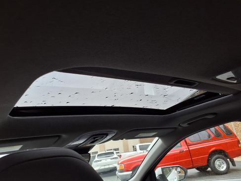 Used 2025 Hyundai Elantra SEL image 14