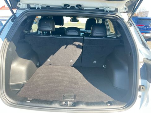 Used 2025 Jeep Compass Limited image 31