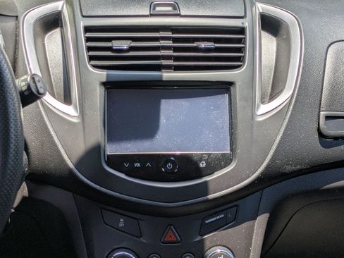 Used 2016 Chevrolet Trax LS FWD image 14