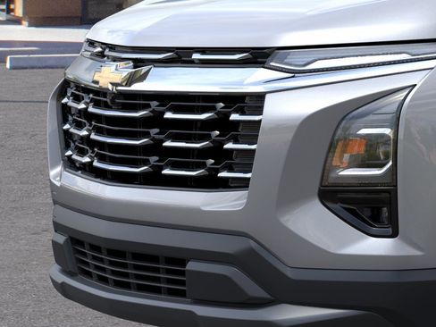 New 2026 Chevrolet Equinox LT FWD image 13