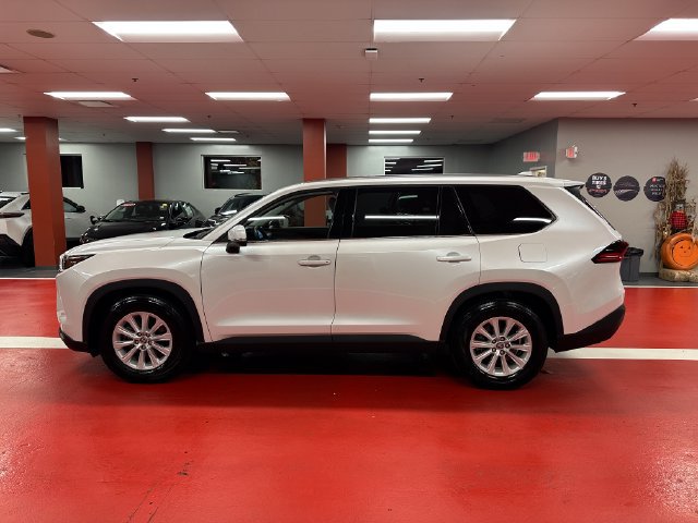 Certified 2025 Toyota Grand Highlander FWD image 6