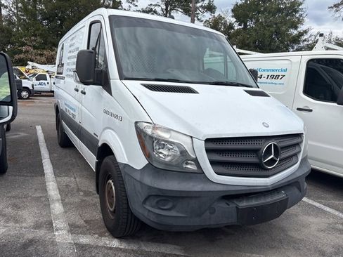 Used 2015 Mercedes-Benz Sprinter 2500 image 2