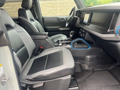 Used 2022 Ford Bronco Black Diamond AWD/4WD image 11