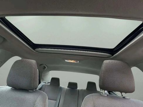 Used 2014 Toyota Corolla LE image 41