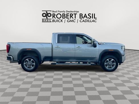 Used 2025 GMC Sierra 2500 SLT w/ SLT Premium Package AWD/4WD image 9