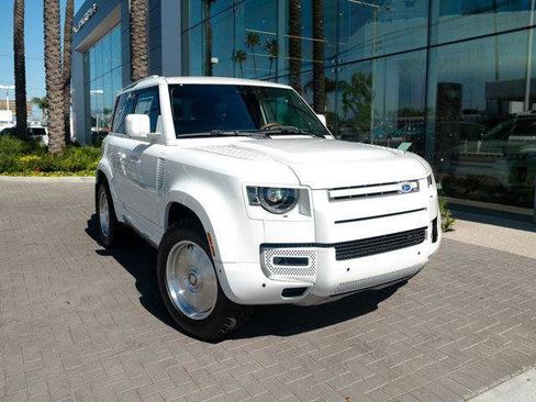 Used 2022 Land Rover Defender 90 X-Dynamic HSE image 27