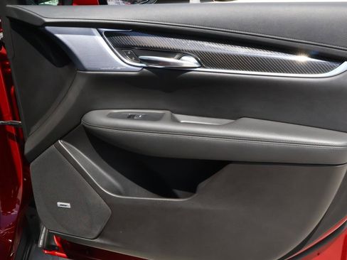 Certified 2024 Cadillac XT6 Sport w/ Technology Package image 22