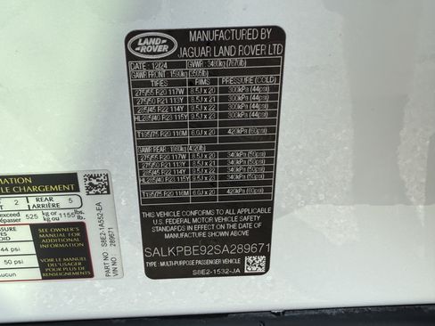 Used 2025 Land Rover Range Rover Long Wheelbase SE AWD/4WD image 37