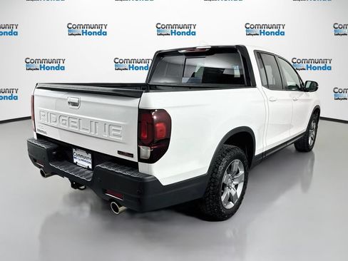 Used 2025 Honda Ridgeline TrailSport image 5