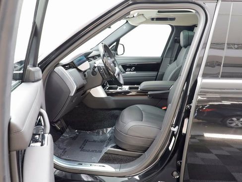 New 2025 Land Rover Range Rover Long Wheelbase SE AWD/4WD image 7