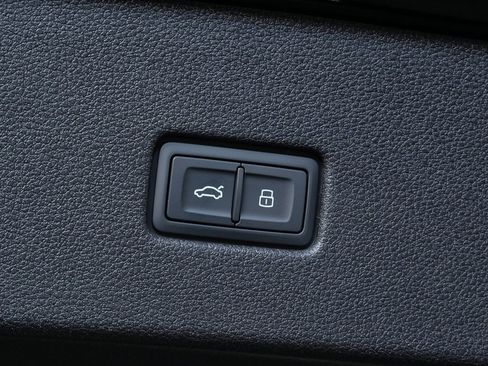 New 2026 Audi SQ8 Prestige image 30