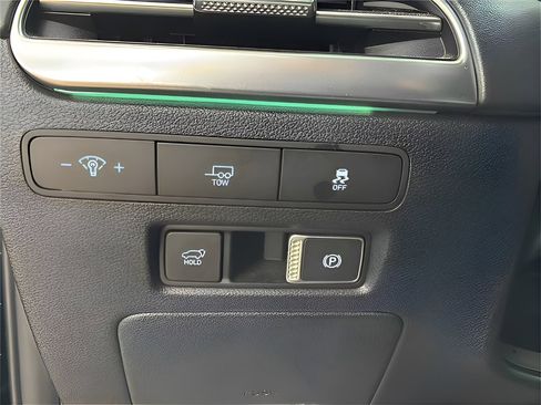 Used 2023 Hyundai Palisade Calligraphy image 33