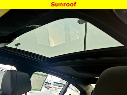 Used 2023 BMW M550i xDrive M550i xDrive w/ Dynamic Handling Package image 25