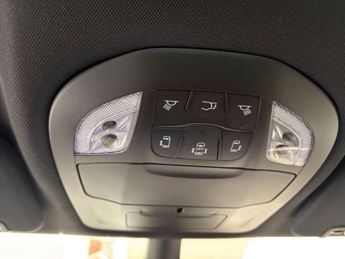 New 2026 Chrysler Pacifica Select image 18